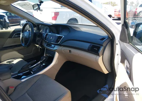 2015 Honda Accord Lx z USA, uszkodzony, nr VIN 1HGCR2F33FA275348